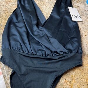 Zara Elegant Black bodysuit